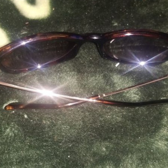 Guess GU7469 52F Women's Sunglasses - Picture 4 of 5